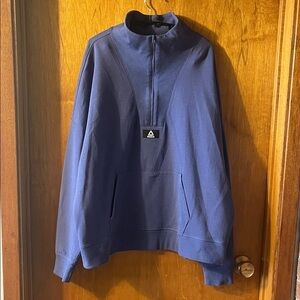 Woman’s Reebok Blue Half-Zip Sweatshirt XXL